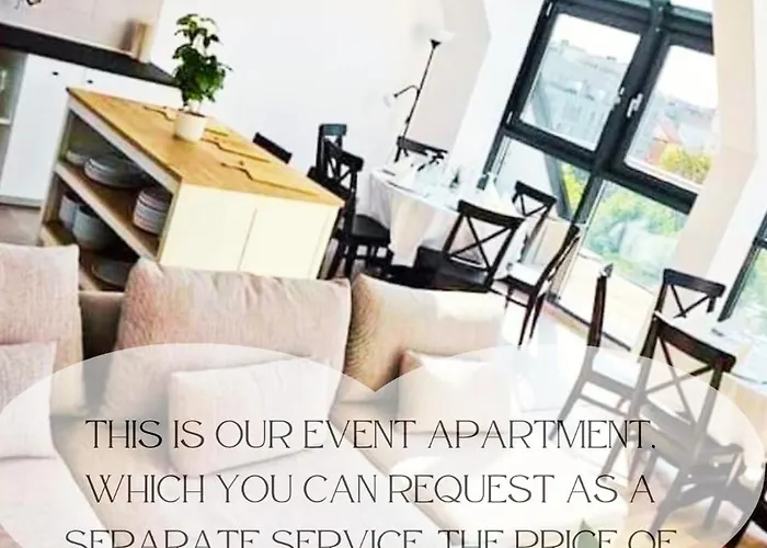 Matyas Corner Apartments Green Square Apartment